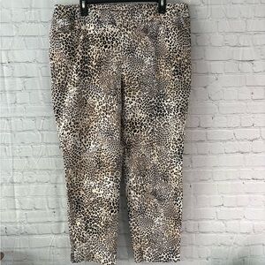 Chicos Cheetah Print Stretch Pull Up Ankle Pants